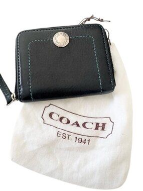 Coach Vintage Small Black Zip Around Wallet w/Dust Bag